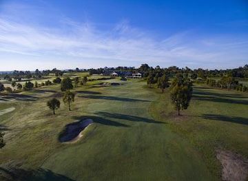 australia/melbourne/attraction/yering-meadows-golf-club