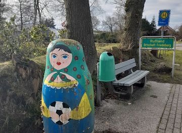 germany/east-frisia/attraction/ortseingangsschild-russland