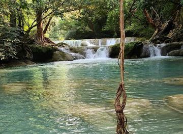 philippines/cagayan-valley/attraction/baggao-bluewater-falls-and-cave