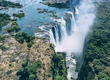 namibia/zambezi/attraction/devil-s-pool-piscina-del-diablo