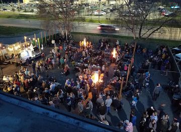 washington/the-skagit-valley/attraction/farmstrong-brewing-taproom