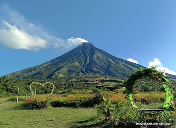 philippines/mt-mayon/attraction/green-lava