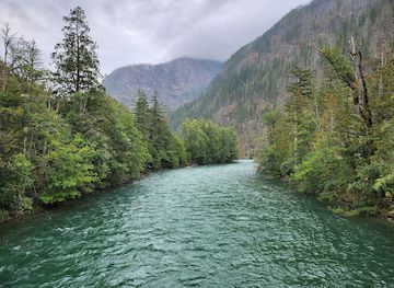 washington/north-cascades-national-park/attraction/trail-of-the-cedars