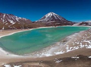 chile/san-pedro-de-atacama/attraction/laguna-verde