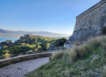 tunisia/tabarka/attraction/tabarka-lighthouse