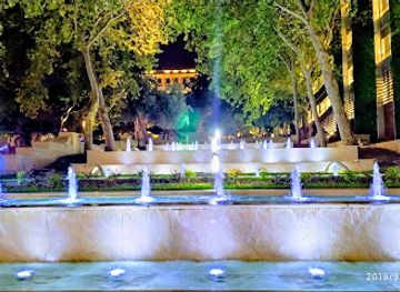 azerbaijan/baku/icherisheher/attraction/nizami-ganjavi-monument