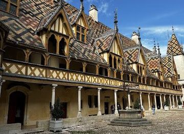 france/dijon/attraction/office-tourisme-2