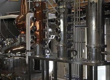 florida/daytona-beach/attraction/copper-bottom-craft-distillery