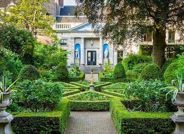 netherlands/amsterdam/attraction/museum-van-loon