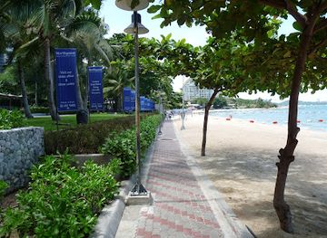 thailand/pattaya/attraction/wong-amat-beach