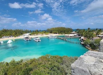 the-bahamas/new-providence/attraction/blue-lagoon-island-bahamas