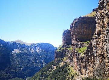 spain/ordesa-y-monte-perdido-national-park/attraction/clavijas-de-cotatuero