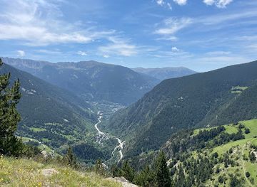 andorra/sant-julia-de-loria/attraction/hugs
