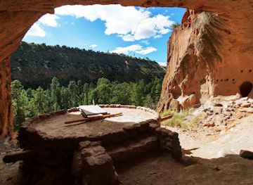 new-mexico/bandelier-national-monument/attraction/white-rock-visitor-center