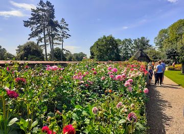united-kingdom/warwickshire/attraction/national-trust-baddesley-clinton