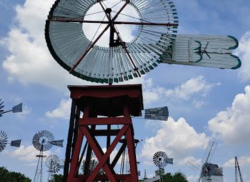 indiana/the-knobs/attraction/mid-america-windmill-museum