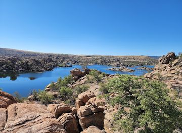 arizona/prescott-national-forest/attraction/watson-lake