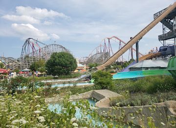 illinois/waukegan/attraction/hurricane-harbor-chicago