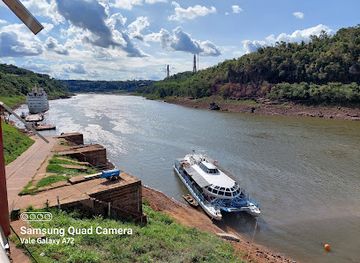 argentina/western-argentina/attraction/catamaran-cruceros-iguazu