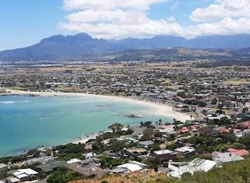 south-africa/cape-town/attraction/gordon-s-bay-main-beach