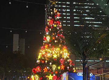 philippines/national-capital-region-ncr/attraction/greenfield-christmas-tree