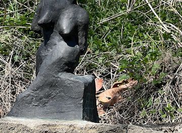 austria/neusiedler-see/attraction/hexenbrundl