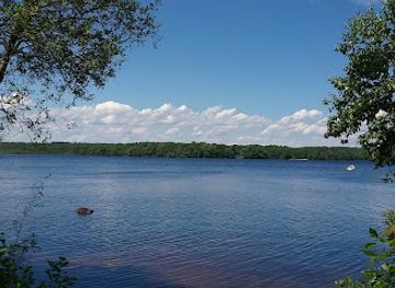 rhode-island/trustom-pond-national-wildlife-refuge/attraction/burlingame-state-park