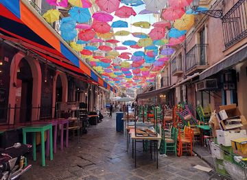 italy/catania/attraction/piazza-umbrella