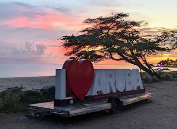 aruba/eagle-beach/attraction/i-heart-aruba-sign