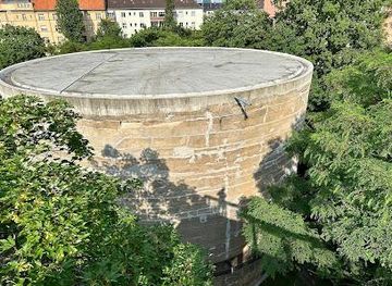 germany/berlin/attraction/heavy-load-bearing-body