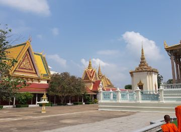 cambodia/phnom-penh/daun-penh/attraction/royal-palace-park