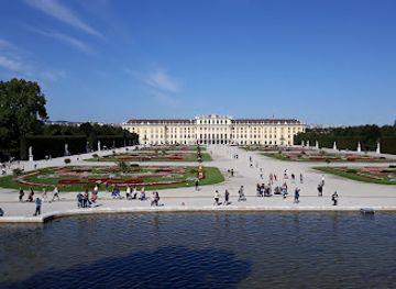 austria/vienna/hietzing/attraction/maze