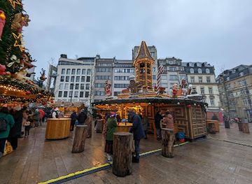 luxembourg/luxembourg-city/attraction/fountain-place-de-paris
