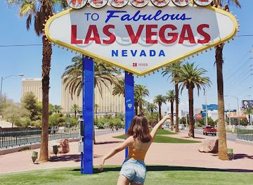 nevada/clark-county/attraction/welcome-to-fabulous-las-vegas-sign