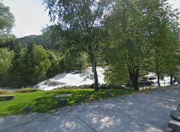 norway/sognefjord/attraction/foss-pa-elven-cascada