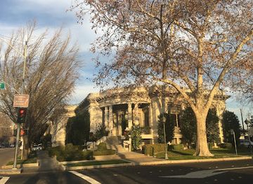 california/modesto/attraction/mchenry-museum