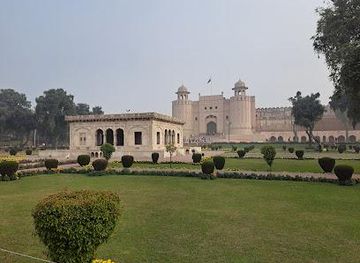 pakistan/lahore/attraction/hazuri-bagh
