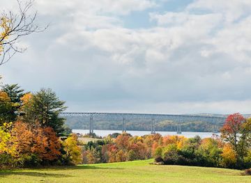 new-york/poughkeepsie/attraction/poets-walk-park