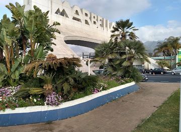 spain/marbella/attraction/arco-bienvenida-marbella