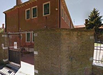 italy/venice/attraction/biblioteca-di-burano