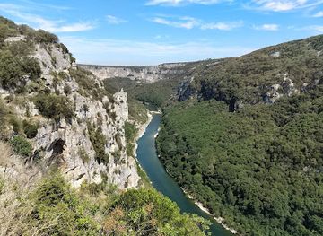 france/rhone-alpes/attraction/grotte-de-la-madeleine