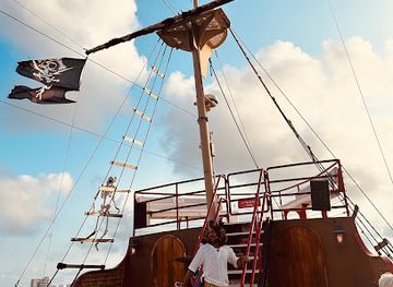 florida/fort-myers/fort-myers-beach/attraction/fort-myers-beach-pirate-cruise