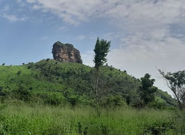 ghana/kwahu/attraction/bruku-rock