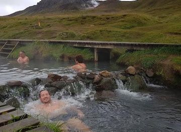 iceland/hafnarfjordur/attraction/reykjadalur-hot-spring-thermal-river