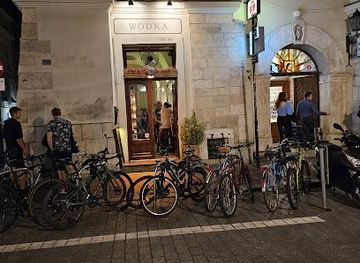 poland/krakow/attraction/poland-active-local-tours-tours-around-krakow-krakow-sightseeing