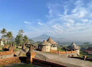 Patung Budha tidur