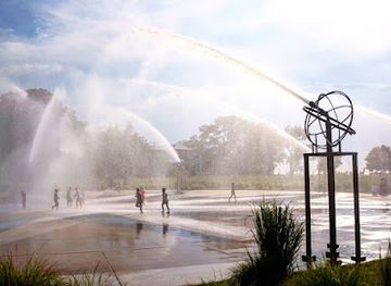 michigan/st-joseph/attraction/whirlpool-compass-fountain