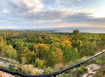 michigan/marquette/attraction/mt-marquette-overlook