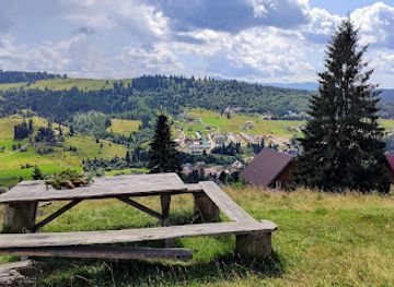 ukraine/bukovel/attraction/insta-bench