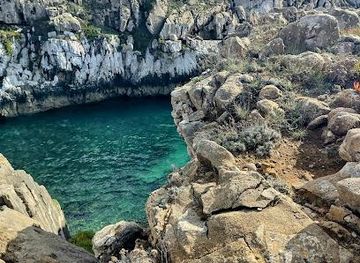 portugal/caldas-da-rainha/attraction/praia-do-carreiro-de-joanes